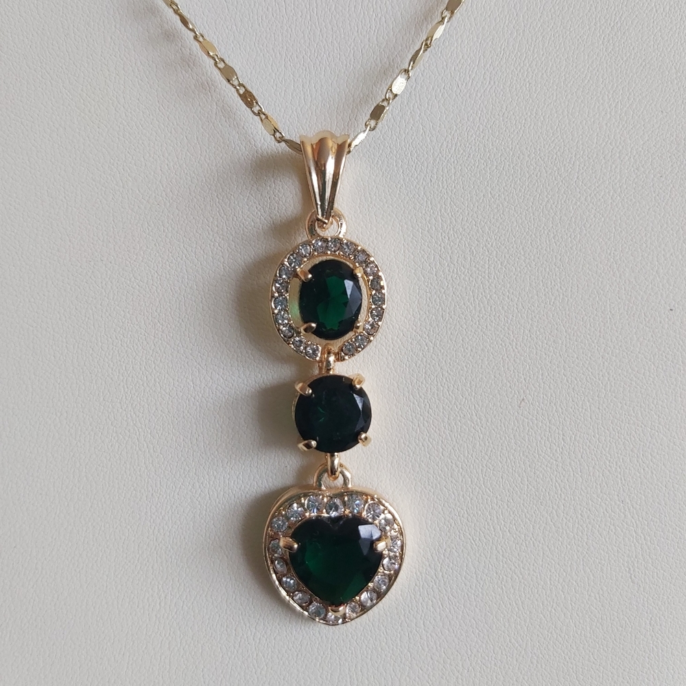 Three Stone Green Emerald Necklace